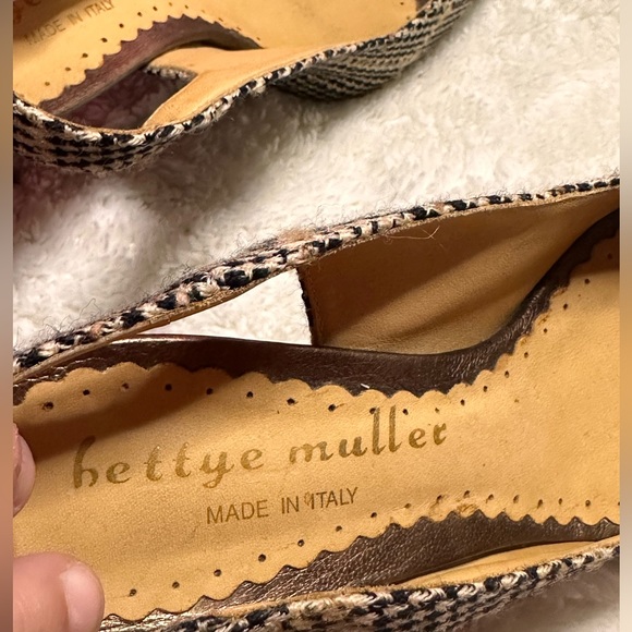 Neutrals Tweed Peeptoe Pumps by Bettye Muller 🤎 - Picture 10 of 12